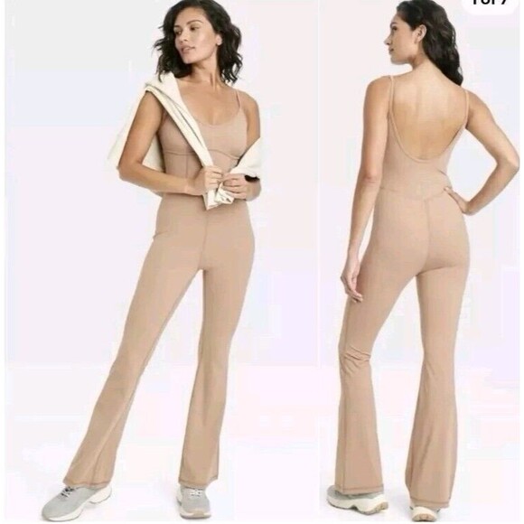 Joylab Women’s Tan Flare Leg Jumpsuit Size Medium - Picture 1 of 13